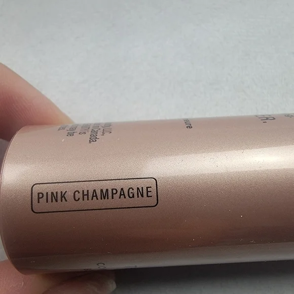 NWT JLO Beauty That star filter complexion booster in pink champagne 1 fl oz - Picture 3 of 3